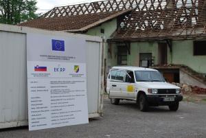 LOKALNA CESTA PRED CERKVIJO SV. KANCIJANA SE PREUREJA