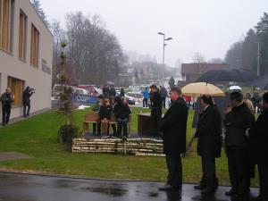 Nova šola Toneta Pavčka slovesno odprla svoje duri. Mirnopečani ponosni na novo pridobitev