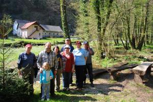 Občina s šolo in društvi organizirala tradicionalno akcijo čiščenja okolja