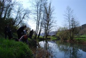 Občina s šolo in društvi organizirala tradicionalno akcijo čiščenja okolja