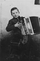 LojzeSlak_PrvaFotografija_small